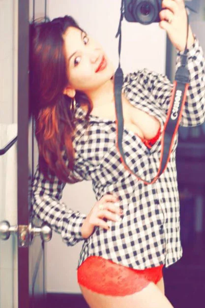 Pune call girl